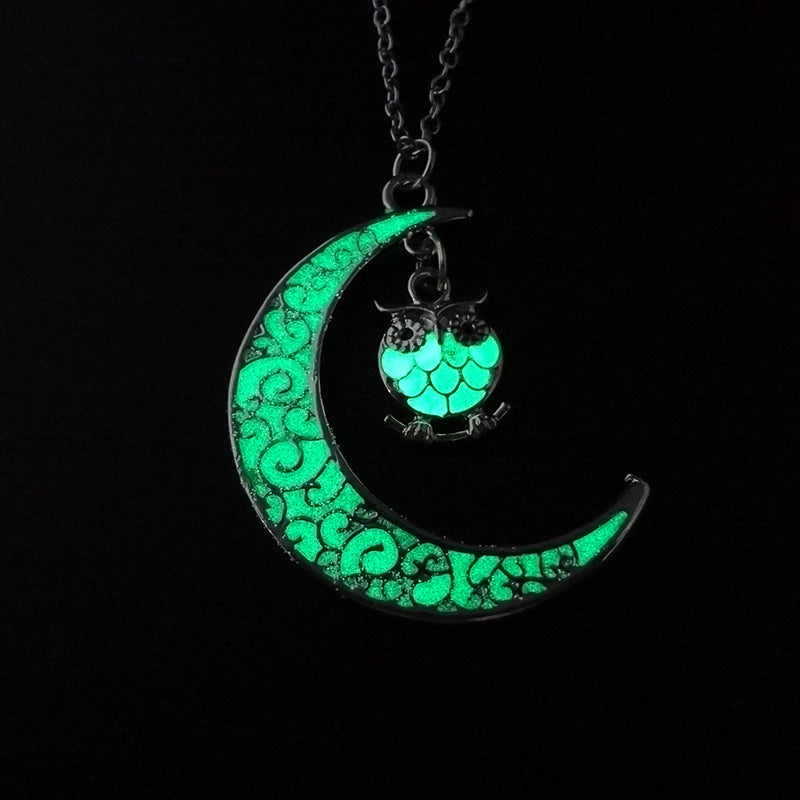 Collier pendentif lumineux argenté – vue 2