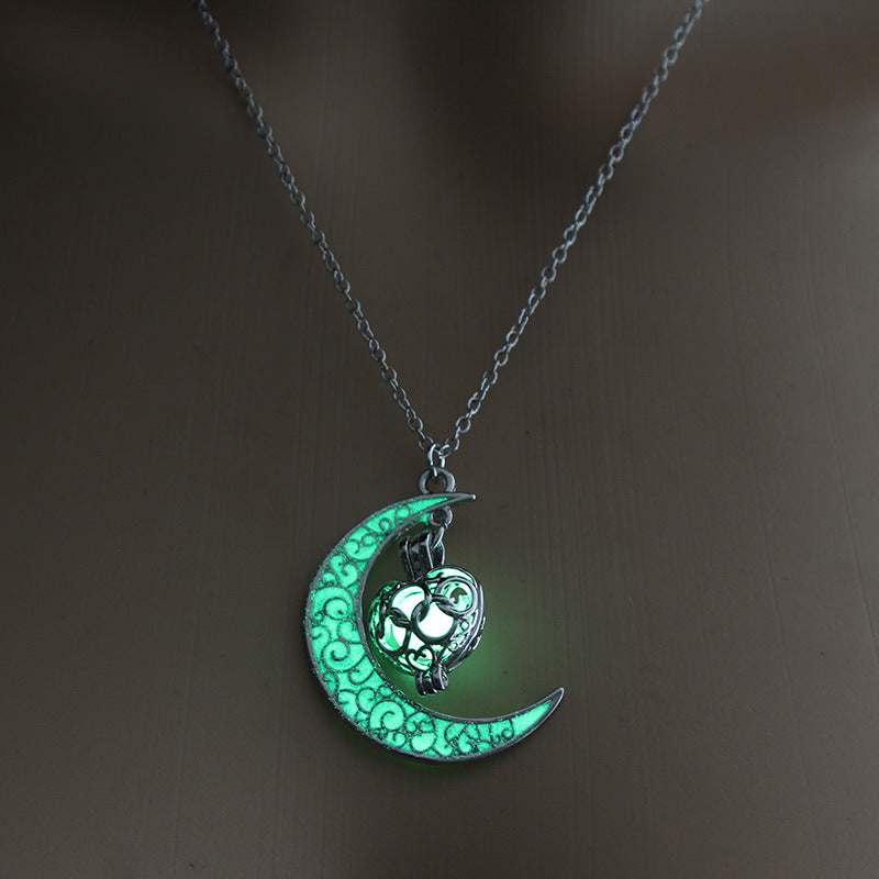 Collier pendentif lumineux argenté – vue 3